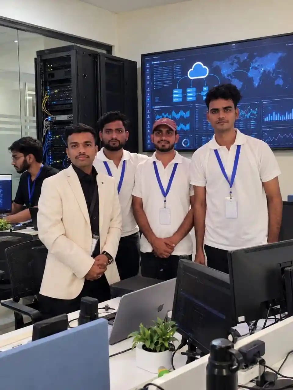 Enterprise Cloud Infrastructure & DevOps Solutions Cloud Infrastructure Architecture, DevOps CI/CD & Server Deployment by VANAVYA TECH